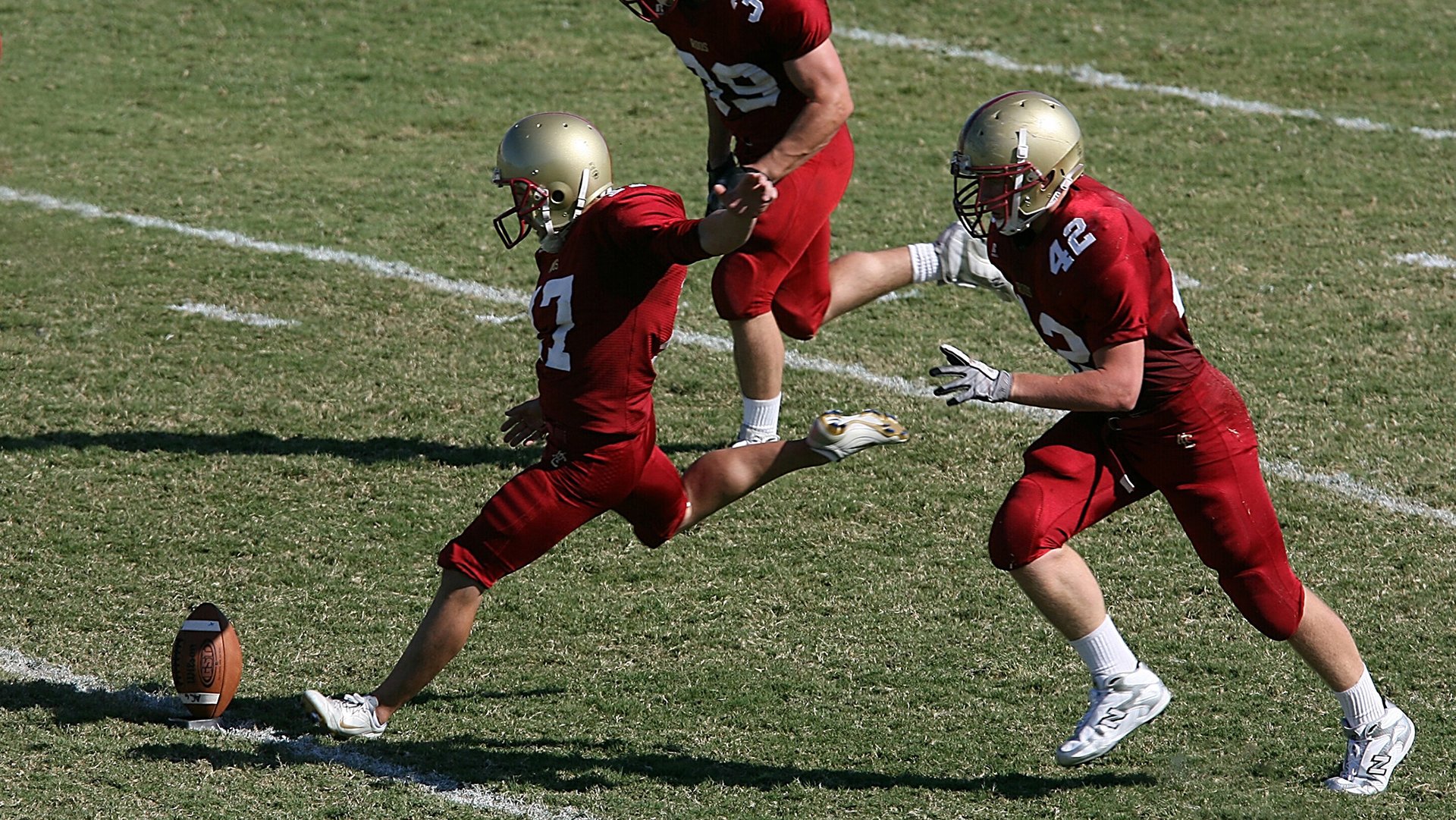 《电子竞技的“明星制造机”：打造潮流偶像》，明星创建的电竞战队